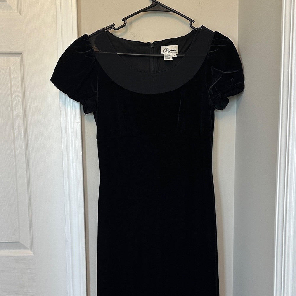 Vintage Long Black Velvet Dress Gown - Picture 3 of 9